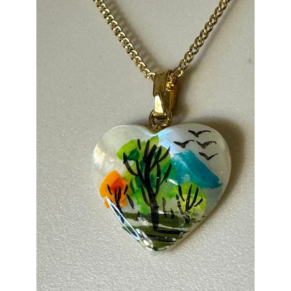 Vintage Heart Necklace White Hand Painted Mother of Pearl Landscape‎